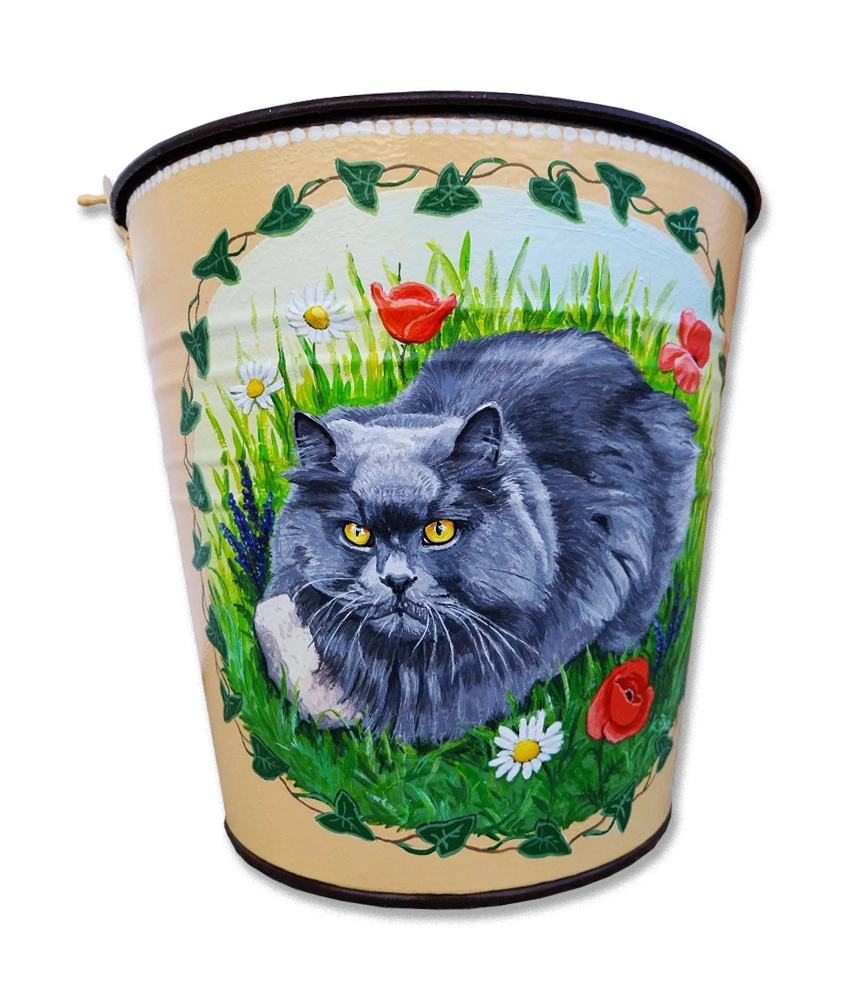 Bemalter Eimer mit Katze
